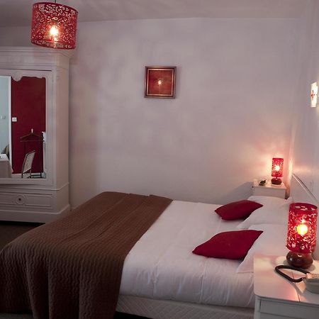 Logis Hotel Le Chrismas Châteaulin Εξωτερικό φωτογραφία