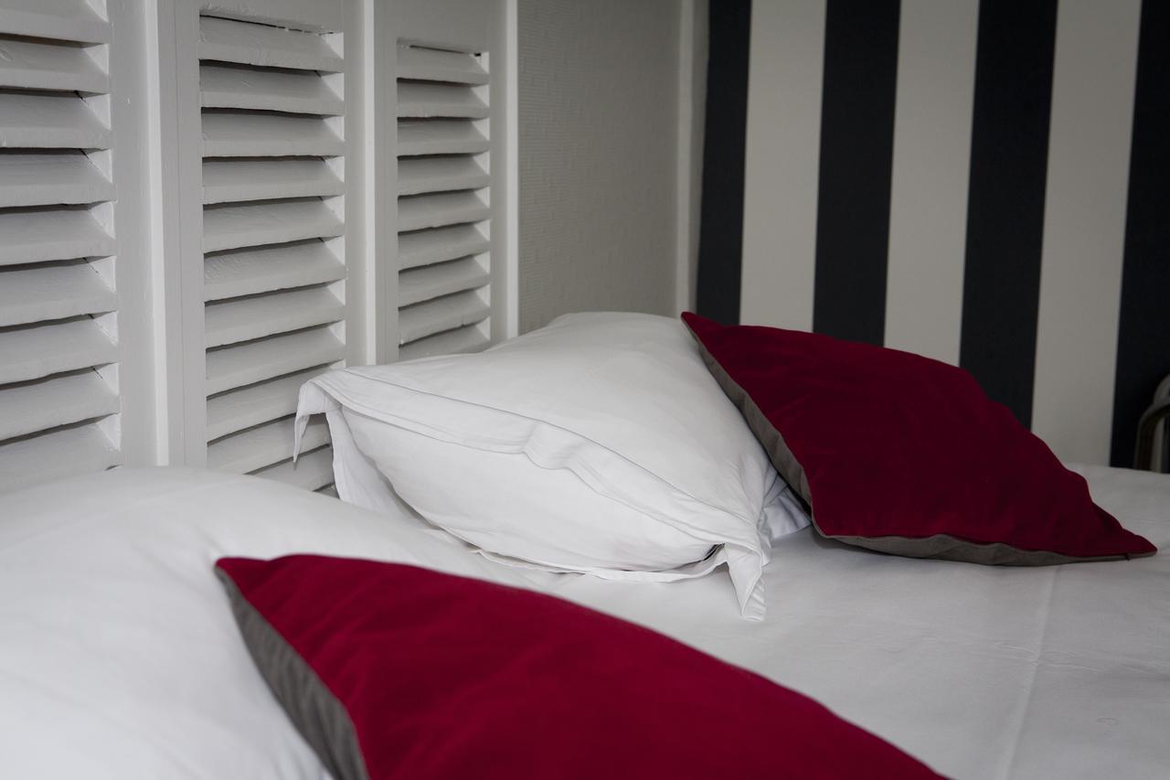 Logis Hotel Le Chrismas Châteaulin Εξωτερικό φωτογραφία